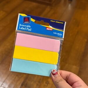 Avery Colorful Label Pad - Pink, Yellow, Light Blue